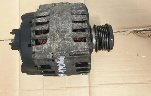 Volkswagen PASSAT B6 Generator/alternator 03L903023E