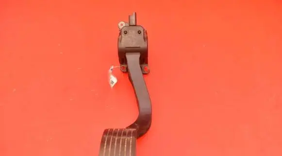Peugeot 3008 I Accelerator throttle pedal 9681990080
