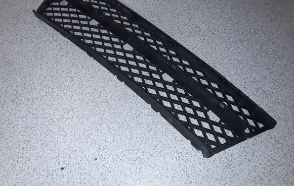 Front bumper lower grill