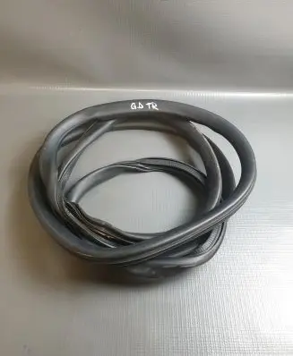Peugeot Traveller Rear door rubber seal (on body) 