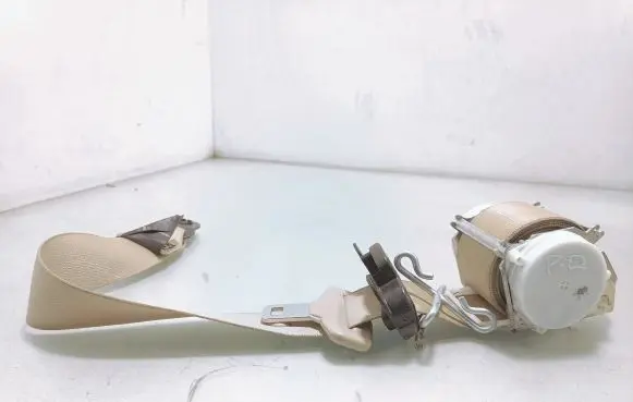 Jaguar XF X250 Front seatbelt 8X23F611B08A