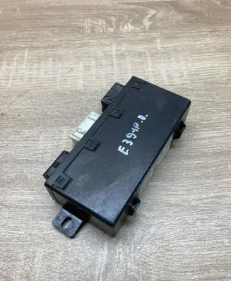 BMW 5 E39 Door control unit/module 8378773 689667