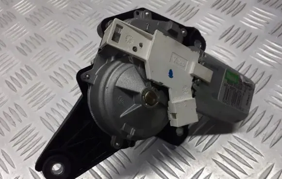 Renault Modus Rear window wiper motor 8200313354-A