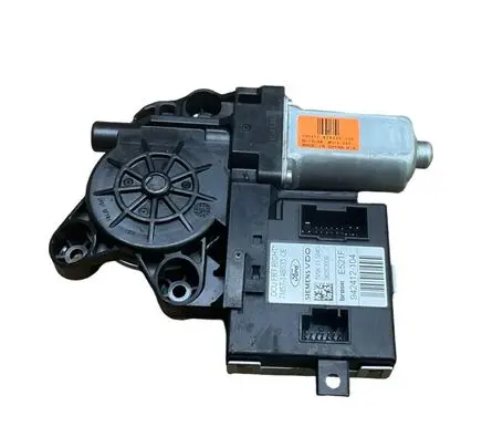 Opel Mokka Front door window regulator motor 979038100