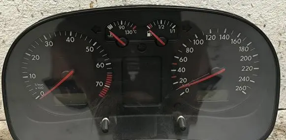 Volkswagen Golf IV Speedometer (instrument cluster)