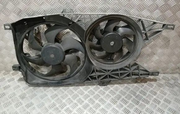 Opel Vivaro Radiator cooling fan shroud 1831484016