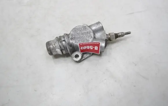 Volkswagen Golf IV Engine coolant pipe/hose 038121145