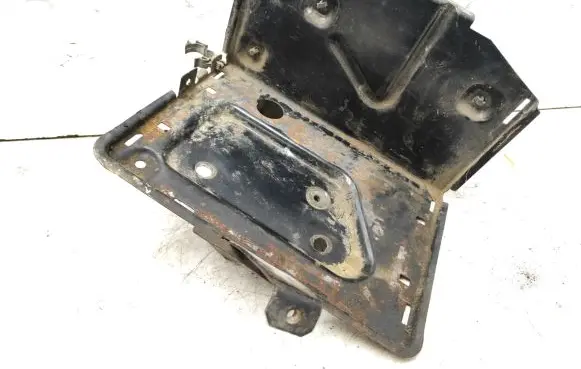 Battery tray