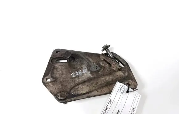 Mercedes-Benz SL R107 Generator/alternator bracket 