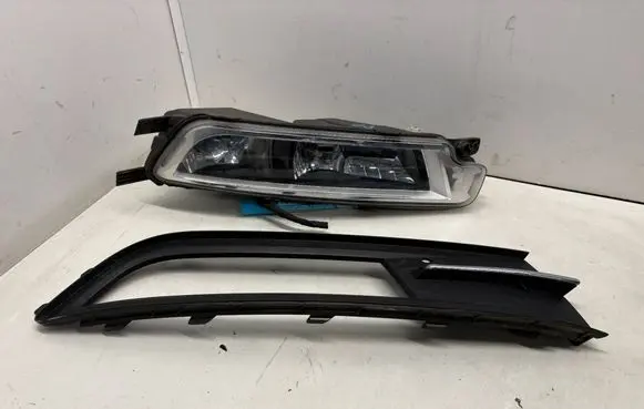 Volkswagen PASSAT B8 Front fog light 3G0941662J