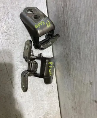 Rear door hinge set
