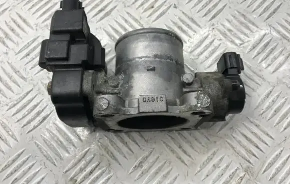 Toyota Corolla Verso AR10 Throttle valve 261000R010 2610026010