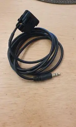 Volkswagen Golf V AUX in-socket connector MFD2