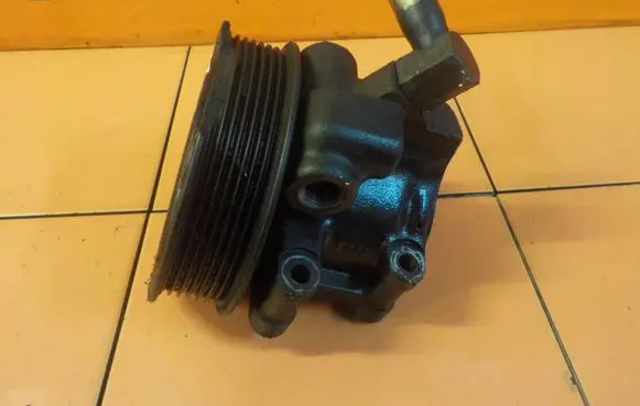 Ford Transit Power steering pump 1HE1503