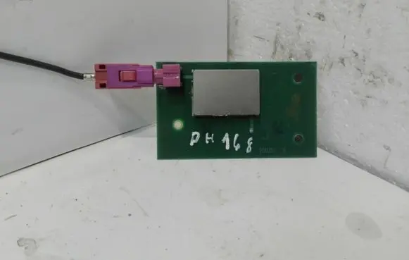Volkswagen Phaeton Aerial antenna amplifier E193317328DS