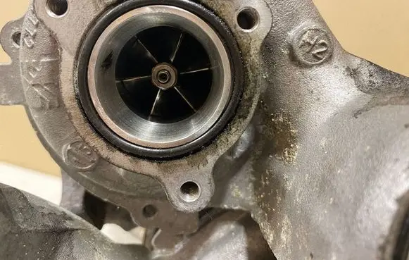 Mercedes-Benz E W212 Turbo A6510905780 5021534600089 54399700120