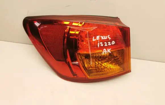Lexus IS 220D-250-350 Rear/tail lights