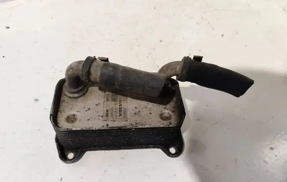 Engine oil radiator