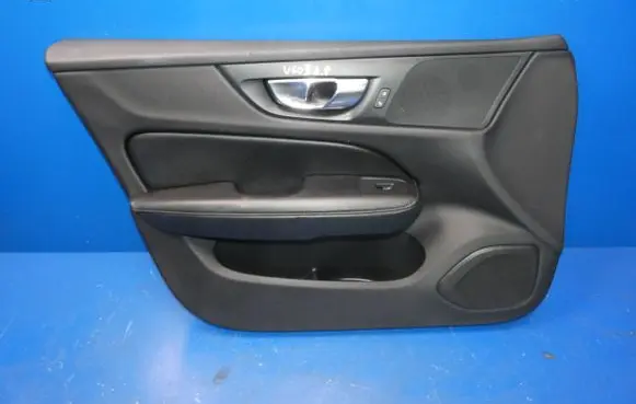 Volvo V60 Front door card panel trim 