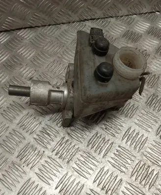 Mercedes-Benz E W124 Master brake cylinder