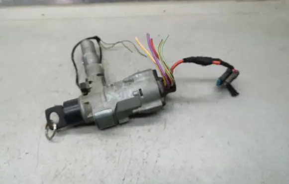 Mercedes-Benz C W202 Ignition lock 0105450928