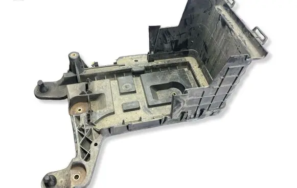 Volkswagen PASSAT B6 Battery tray 1K0915333