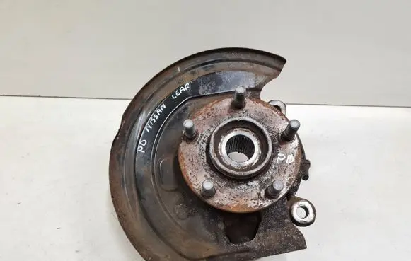 Nissan Leaf I (ZE0) Front wheel hub spindle knuckle