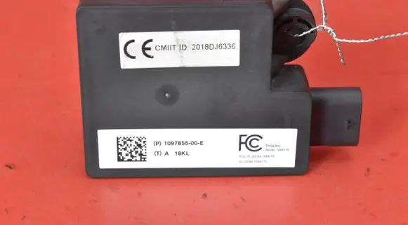 Tesla Model 3 Engine control unit/module ECU 1097855-00-E