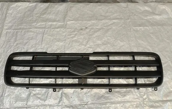 Suzuki Wagon R+ Front bumper upper radiator grill 71741-84E20
