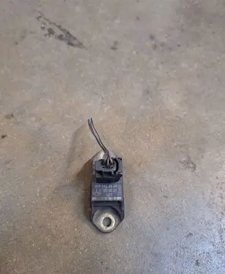 Mercedes-Benz ML W164 Acceleration sensor 0045423518 05W25