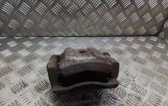 Toyota Prius (XW20) Front brake caliper