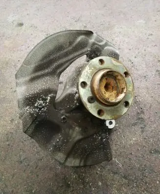 BMW 7 E65 E66 Front wheel hub
