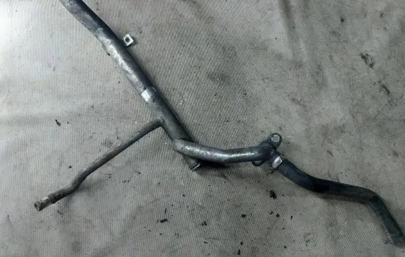 Volvo XC90 Engine coolant pipe/hose 08638128