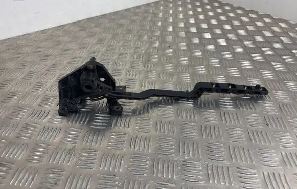 BMW 2 F46 Intercooler air channel guide 15677210 5174