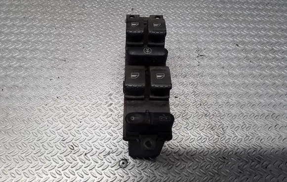 Skoda Octavia Mk1 (1U) Electric window control switch IU6959793