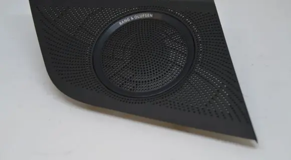 Side speaker trim/cover