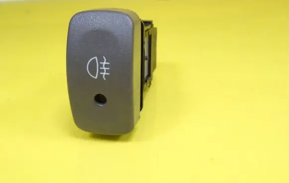 Nissan Micra Fog light switch 065251