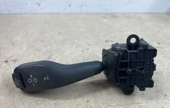BMW 5 E39 Indicator stalk 8363668 01104010 011040102