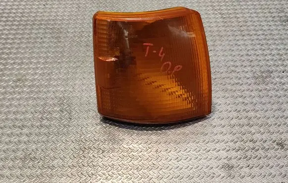 Volkswagen Transporter - Caravelle T4 Front indicator light