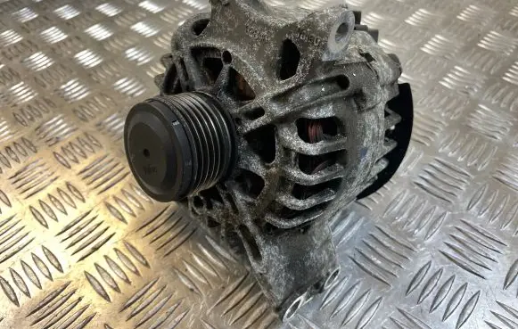 Mercedes-Benz B W245 Generator/alternator A2661540902 2542954C 705157906