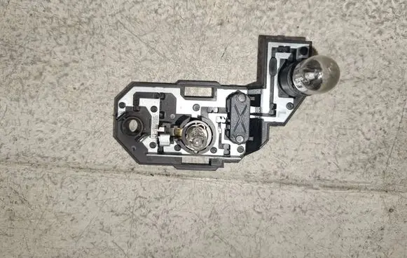 BMW 5 F10 F11 Tail light bulb cover holder 17352201