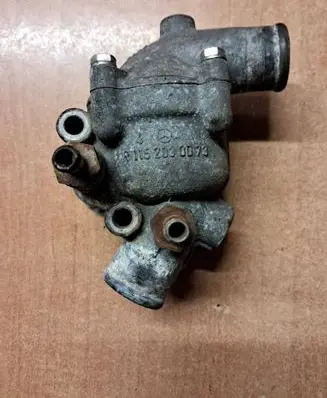 Mercedes-Benz W123 Thermostat housing 1152030073