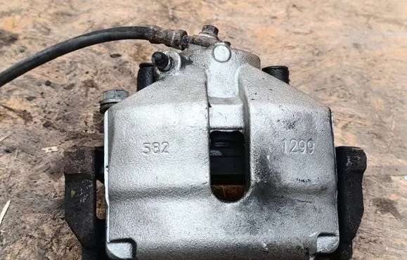Front brake caliper