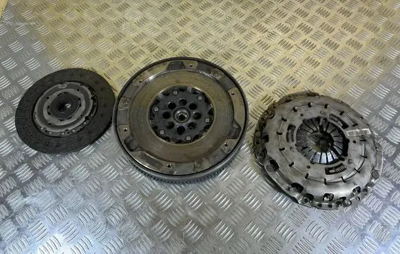 BMW 4 F32 F33 Clutch set kit 7603849 8638897