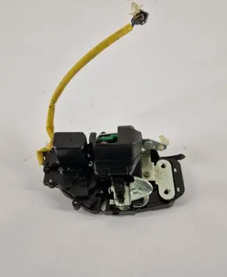 KIA Sorento Rear door lock A045246