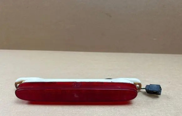 Chrysler 300 - 300C Third/center stoplight 04806100AC