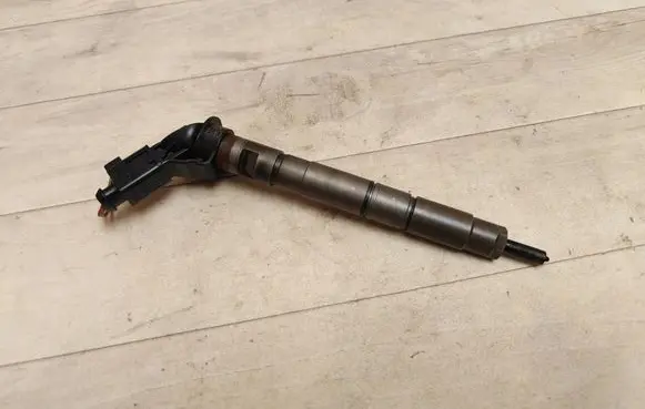 Audi A6 S6 C6 4F Fuel injector 059130277R 0445115019