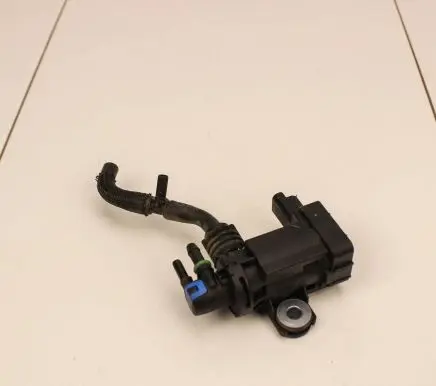 Ford Kuga II Turbo solenoid valve 9808206880
