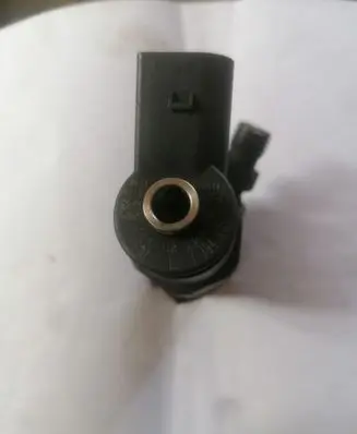 BMW 5 E60 E61 Fuel injector supply line/pipe 0445110209 7794435