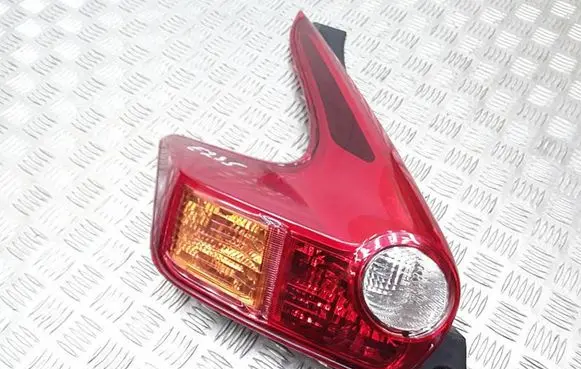 Nissan Juke I F15 Rear/tail lights T003